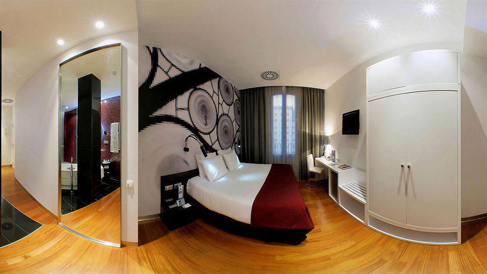 Hotel Bcn Design Barcelona Buitenkant foto A room at the hotel