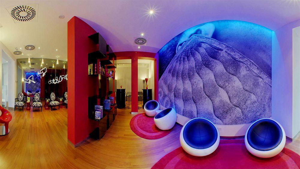 Hotel Bcn Design Barcelona Buitenkant foto The interior of the hotel