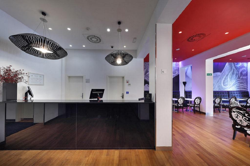 Hotel Bcn Design Barcelona Buitenkant foto Reception