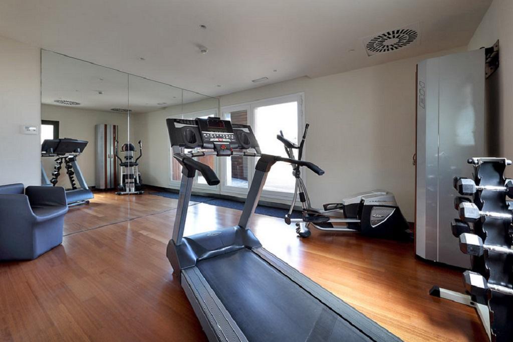 Hotel Bcn Design Barcelona Buitenkant foto A treadmill