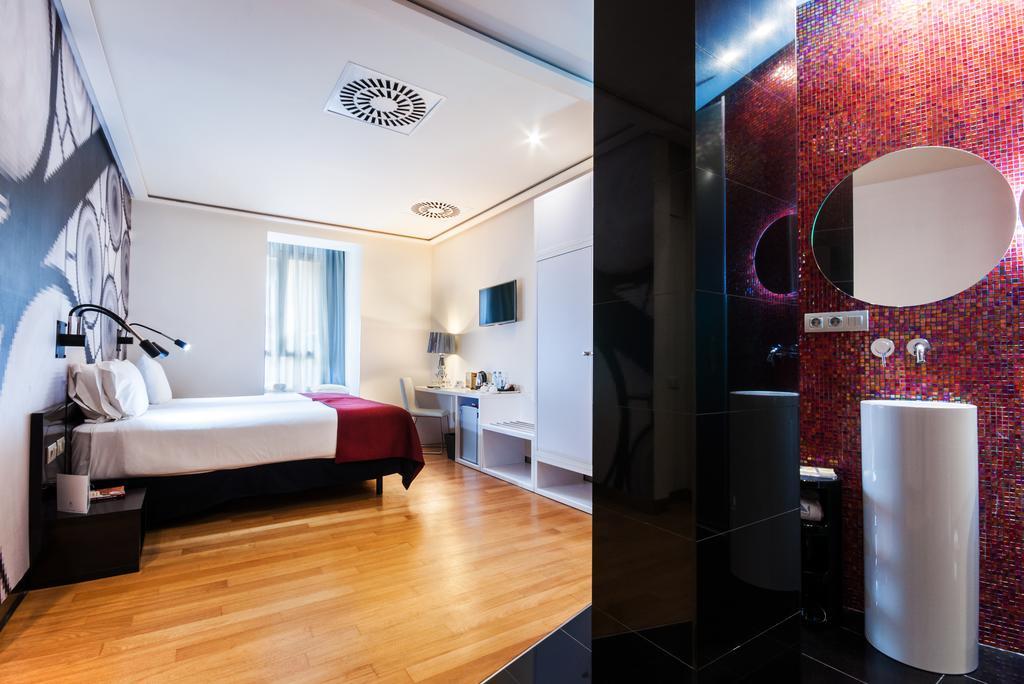 Hotel Bcn Design Barcelona Buitenkant foto A room at the hotel