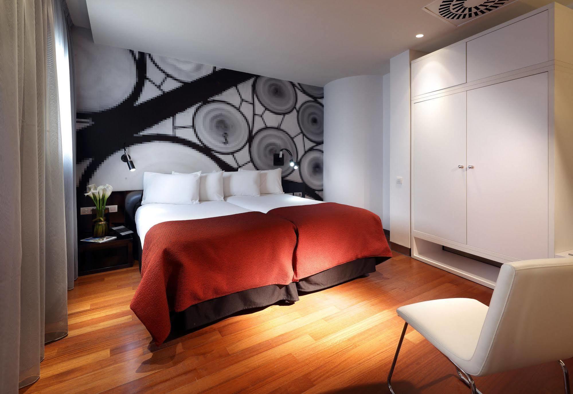 Hotel Bcn Design Barcelona Buitenkant foto A room at the hotel